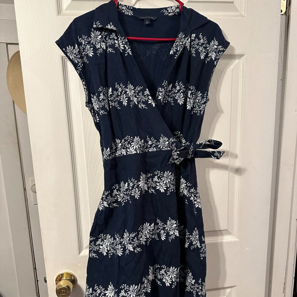 Tommy Hilfiger Blue and White Cap Sleeve Wrap Dress Size Medium